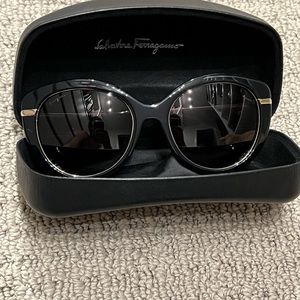 Salvatore Ferragamo black cat eye sunglasses model SF724S